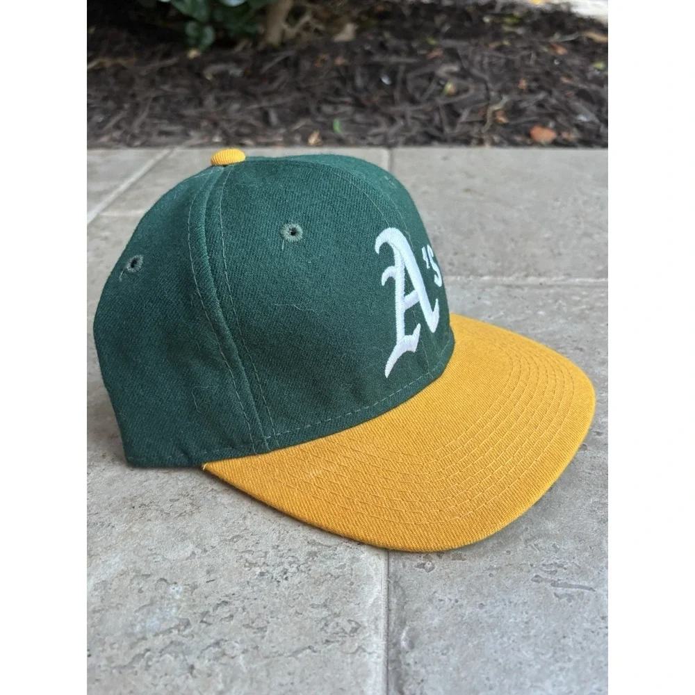 VTG 90s SPORTS SPECIALTIES Oakland Athletics⭐️Fitted Hat 7 1/4 Green 100% Wool⭐️